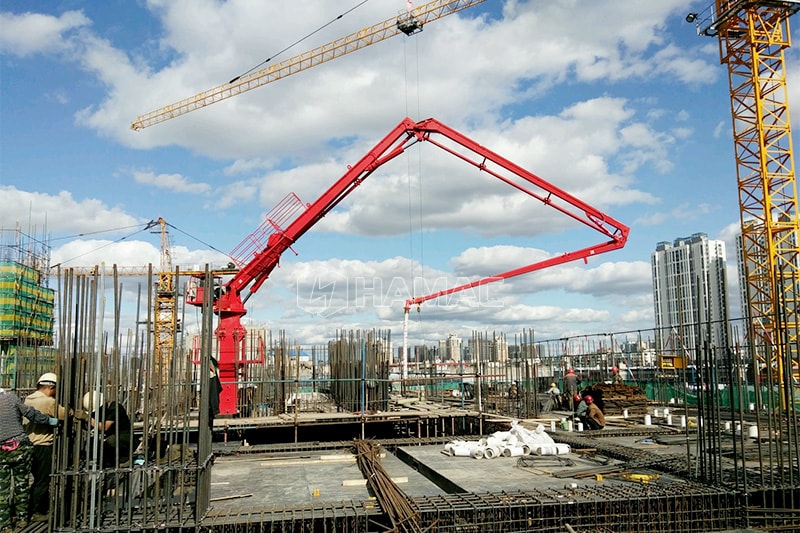 Flèche de mise en place du béton