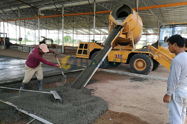HMC350 Bétonnière à chargement automatique en Ouzbékistan