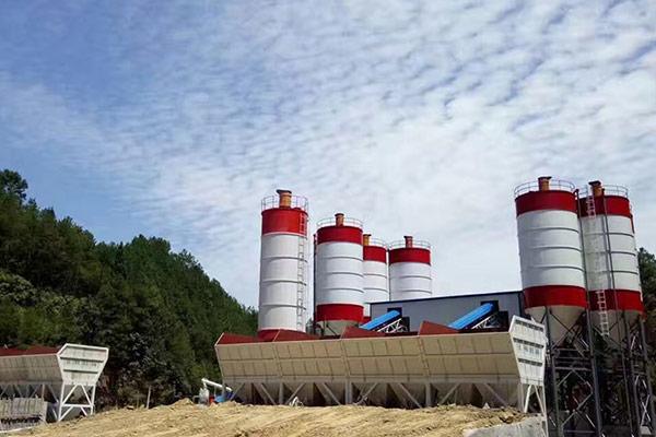 Centrale à béton HZS180 en Russie