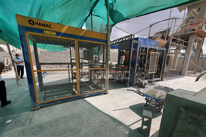 Qu'est-ce qu'une machine de fabrication de blocs creux en béton?